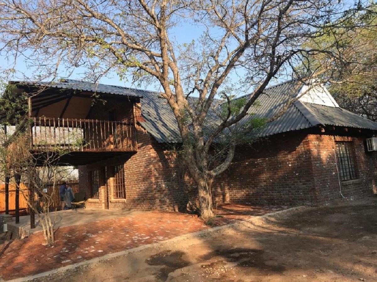 Kruger Wild Dog Inn マールロス・パーク エクステリア 写真