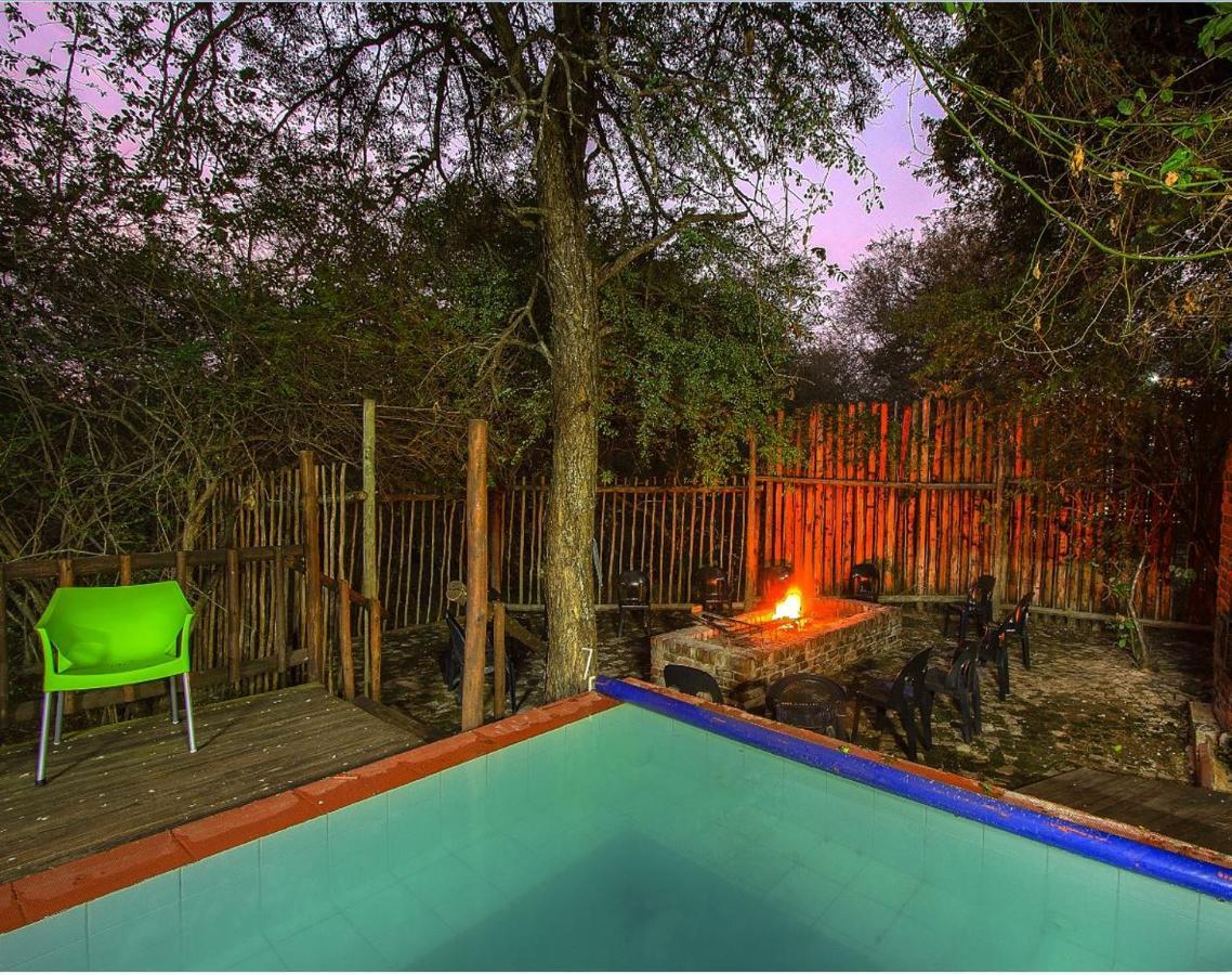 Kruger Wild Dog Inn マールロス・パーク エクステリア 写真
