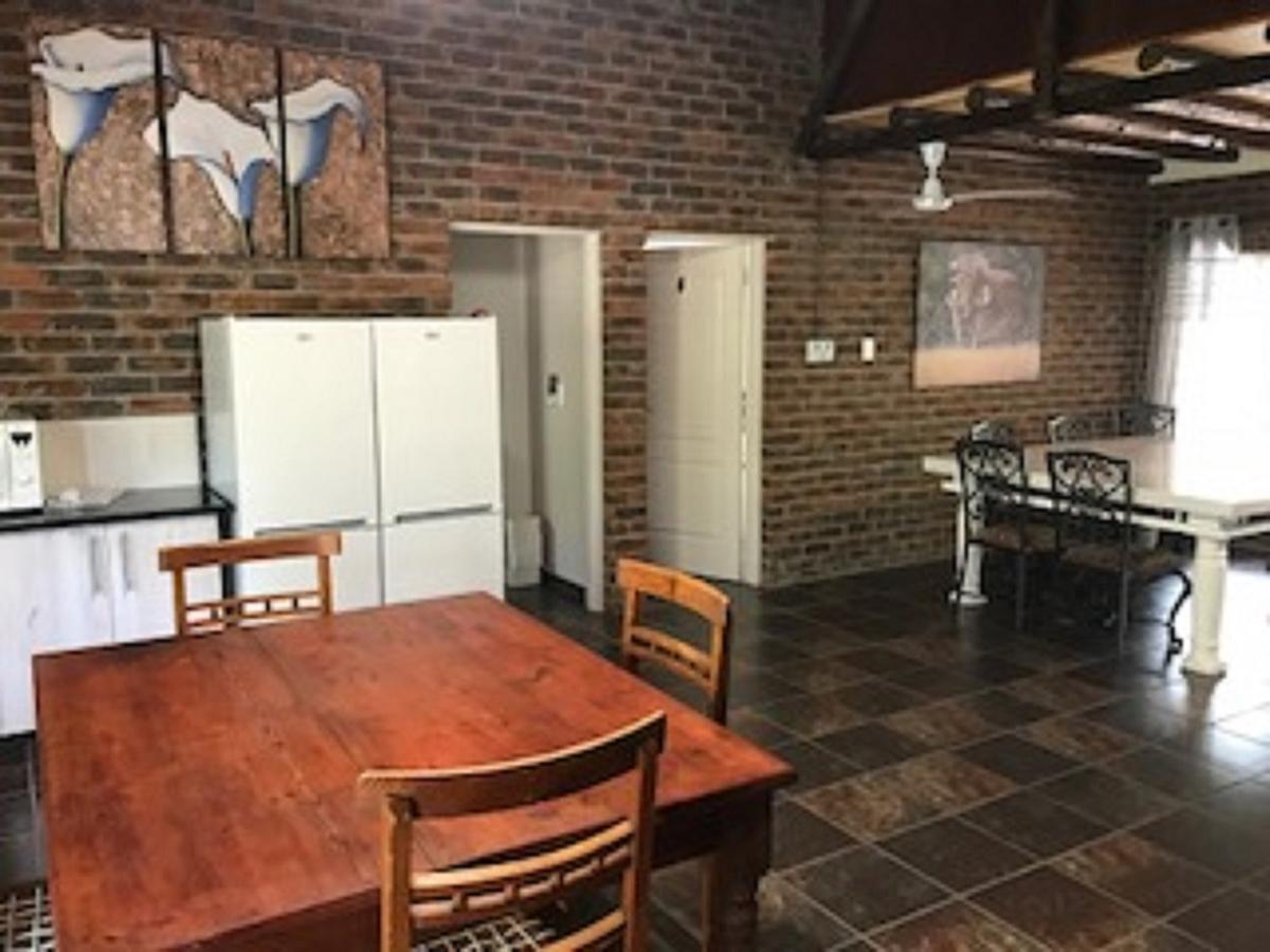 Kruger Wild Dog Inn マールロス・パーク エクステリア 写真